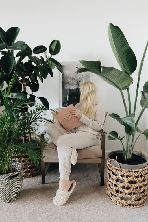 How to Create a Cozy Reading Corner at Home